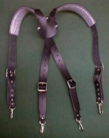 Suspenders with epaulets and 4 carabiners